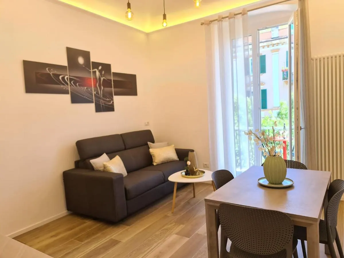 Soni Apartment La Spezia 0*,  Italy