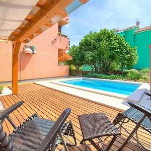 apartman-bor-krk.primorje-gorskikotar.com/